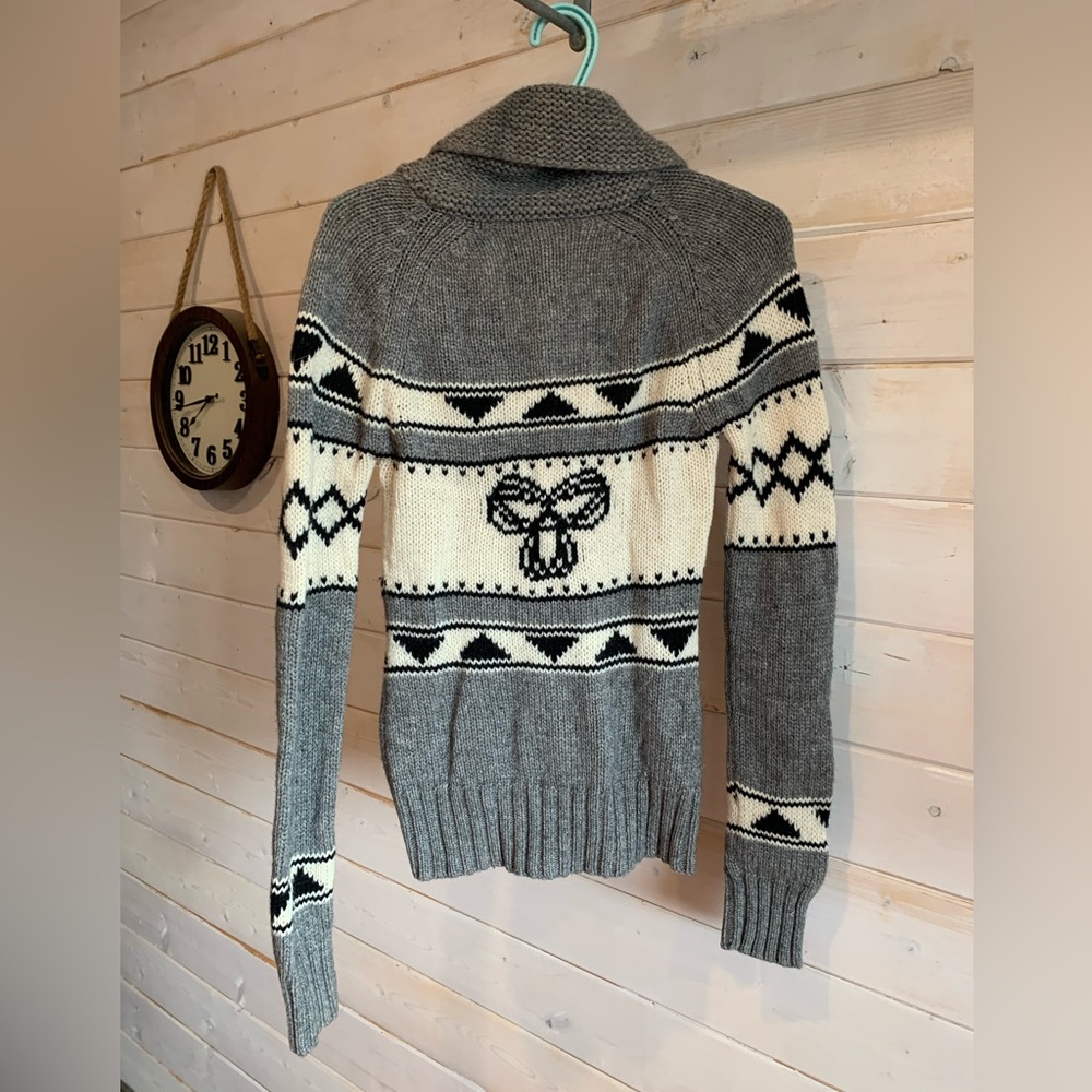 Aritzia TNA | Sea to Sky 100% Lambswool Zip Up Sweater - Picture 3 of 9